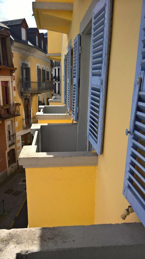 13 Rue De La Fontaine F11 Apartment Lourdes Luaran gambar